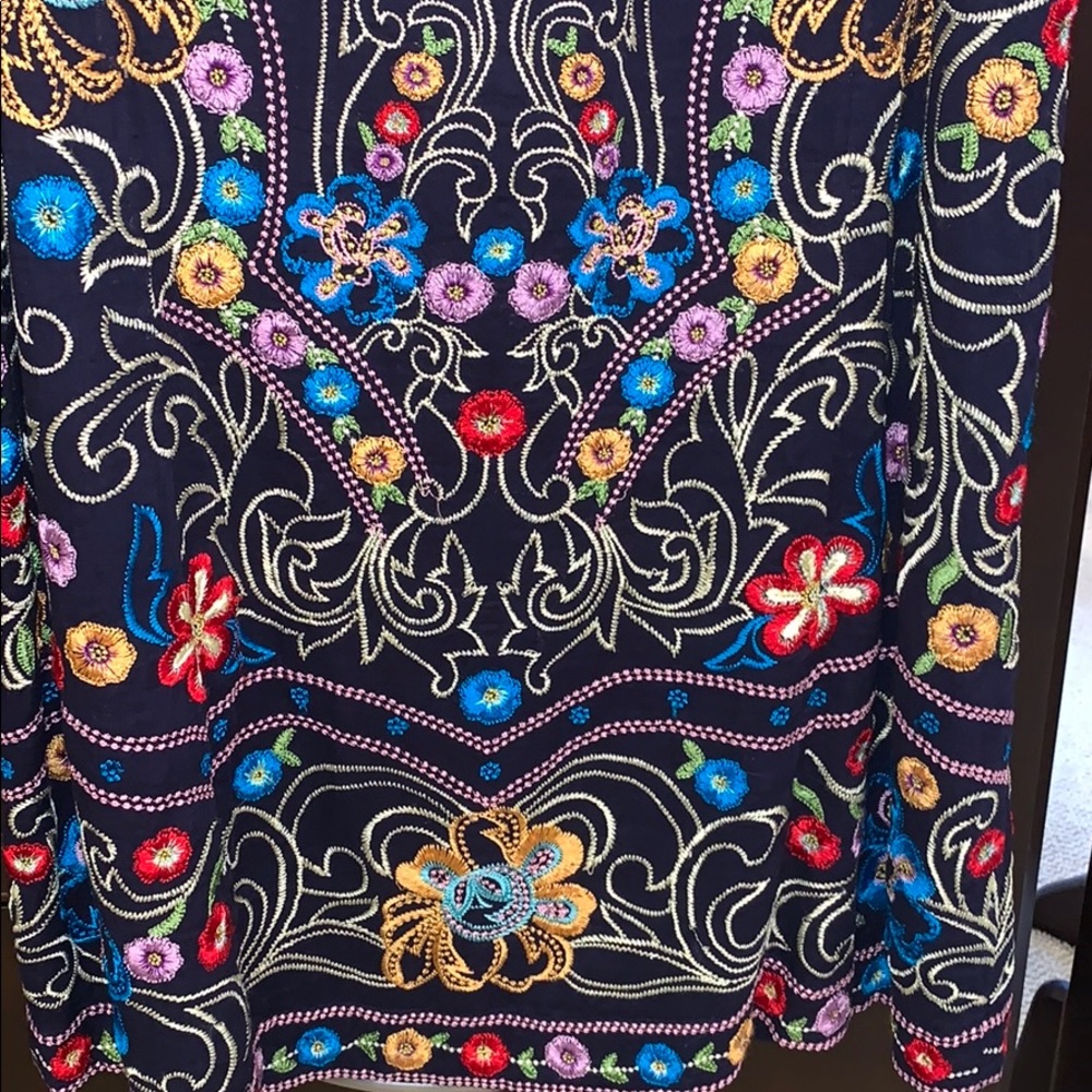 Stunning Maeve navy embroidered Anthropologie NWOT - Picture 5 of 8